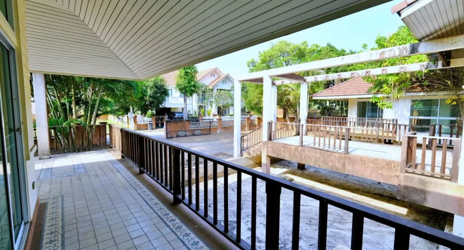 For sale 4 bed house in Hang Dong, Chiang Mai