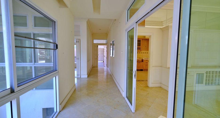 For sale 4 bed house in Hang Dong, Chiang Mai