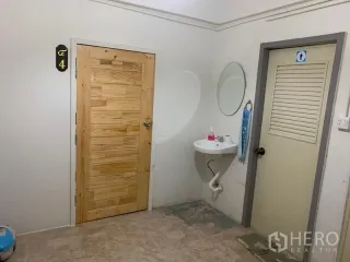 Аренда торговое помещение в Щаттхана, Бангкок