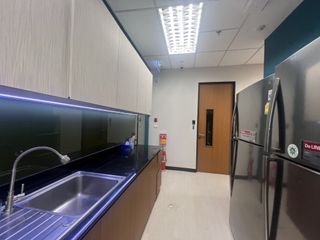 For rent 1 bed office in Huai Khwang, Bangkok