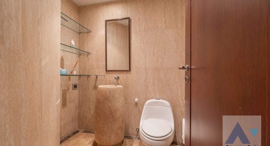 For sale 3 bed condo in Watthana, Bangkok