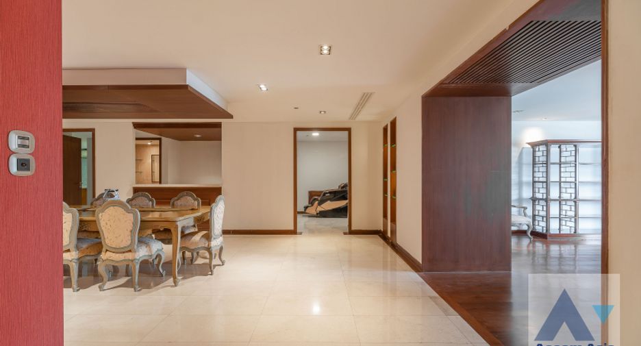 For sale 3 bed condo in Watthana, Bangkok