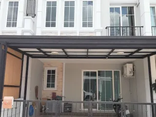 For sale 4 bed townhouse in Khlong Sam Wa, Bangkok