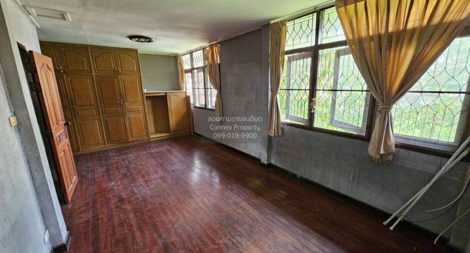 For rent 5 bedrooms house in Chatuchak, Bangkok