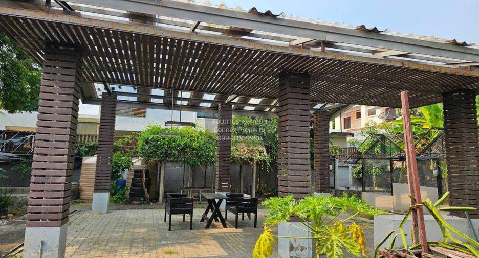 For rent 5 bedrooms house in Chatuchak, Bangkok