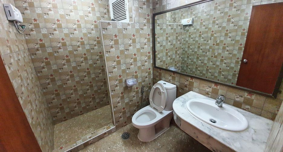 For rent 2 Beds condo in Khlong Toei, Bangkok