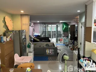 For sale 4 Beds townhouse in Mueang Nonthaburi, Nonthaburi