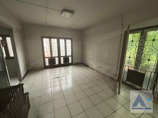 For rent 3 bed house in Watthana, Bangkok