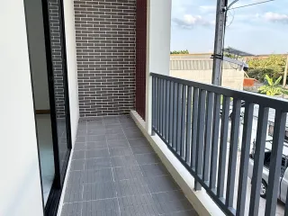 For sale 3 bed townhouse in Ko Chan, Chonburi