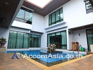 For sale 3 Beds house in Watthana, Bangkok