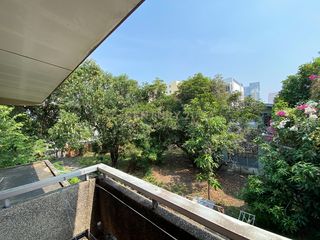 For sale 7 Beds house in Chatuchak, Bangkok