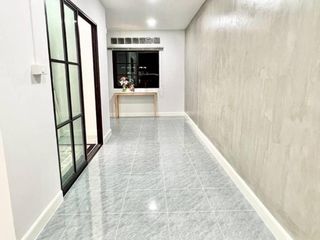 For sale 4 bed townhouse in Thanyaburi, Pathum Thani