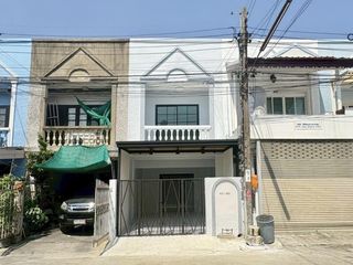 For sale 2 Beds townhouse in Mueang Nonthaburi, Nonthaburi