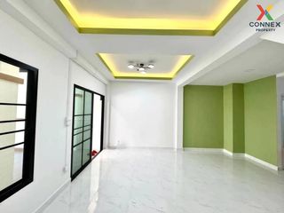 For sale 4 bed townhouse in Thanyaburi, Pathum Thani
