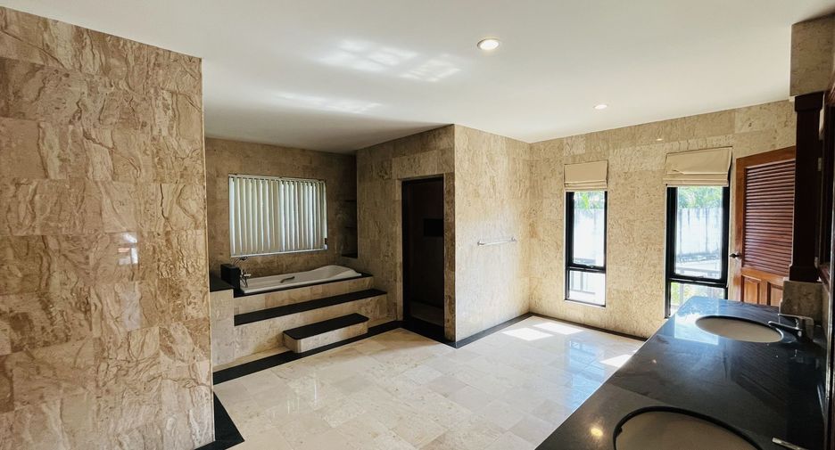 For sale 6 bed villa in Mueang Phuket, Phuket