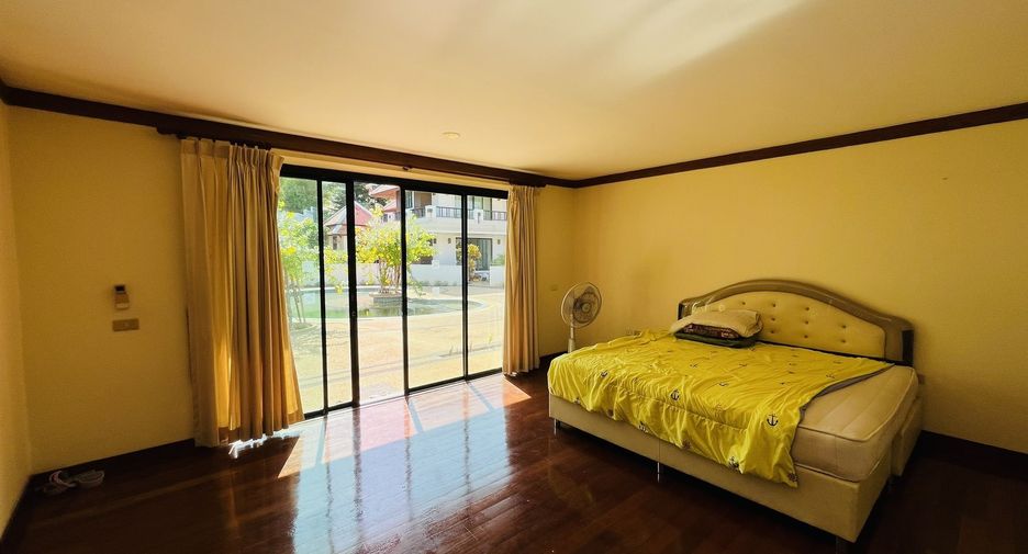 For sale 6 bed villa in Mueang Phuket, Phuket
