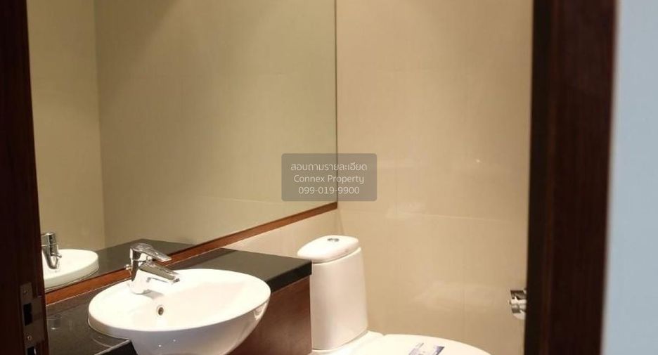 For rent 3 bedrooms condo in Pathum Wan, Bangkok