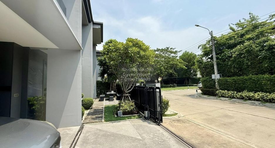 For rent 4 bedrooms house in Bang Kapi, Bangkok