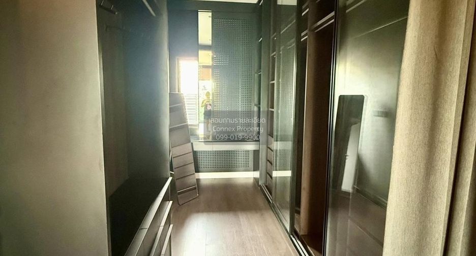 For rent 4 bedrooms house in Bang Kapi, Bangkok