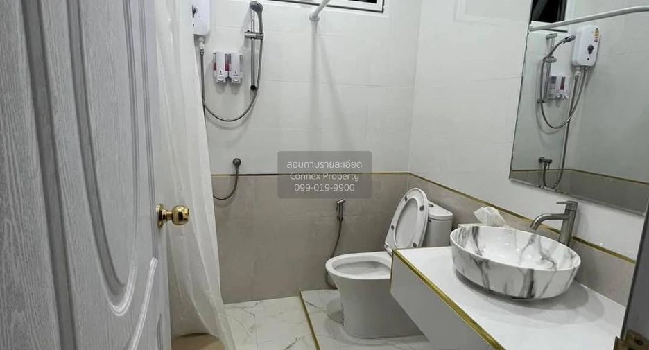 Casa en alquiler de 5 habitaciones en Lat Krabang, Bangkok