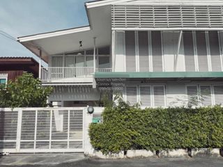 Casa en alquiler de 3 habitaciones en Watthana, Bangkok