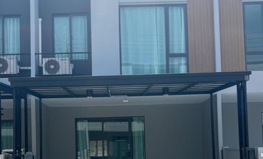 For rent 3 bed townhouse in Bang Phli, Samut Prakan