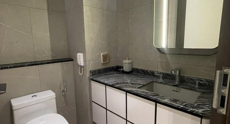 For rent 1 bed condo in Watthana, Bangkok