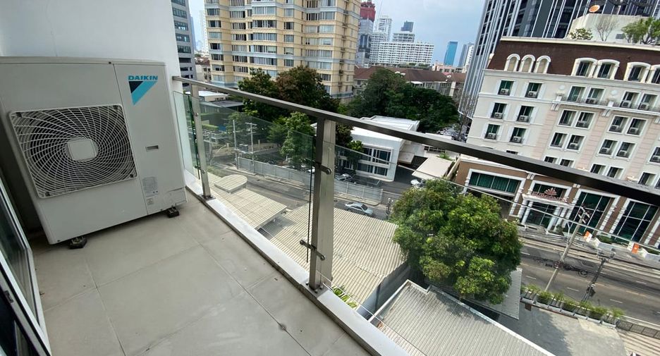 À vendre 2 chambres condo à Watthana, Bangkok