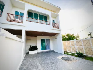 For sale 2 bed townhouse in Thalang, Phuket