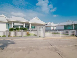 For rent 4 bed villa in Hua Hin, Prachuap Khiri Khan