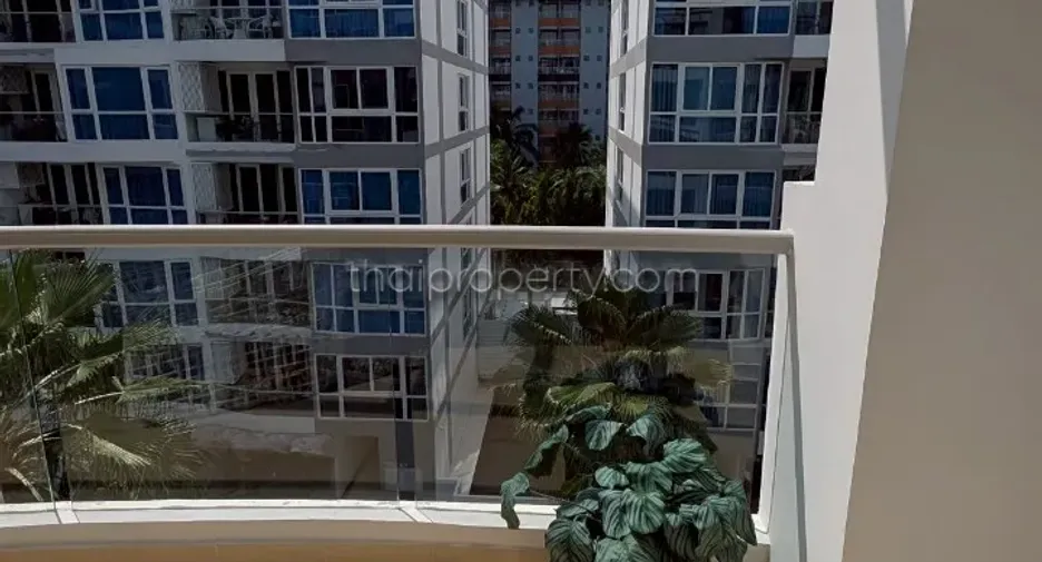 For rent 2 bedrooms condo in Bang Lamung, Chonburi