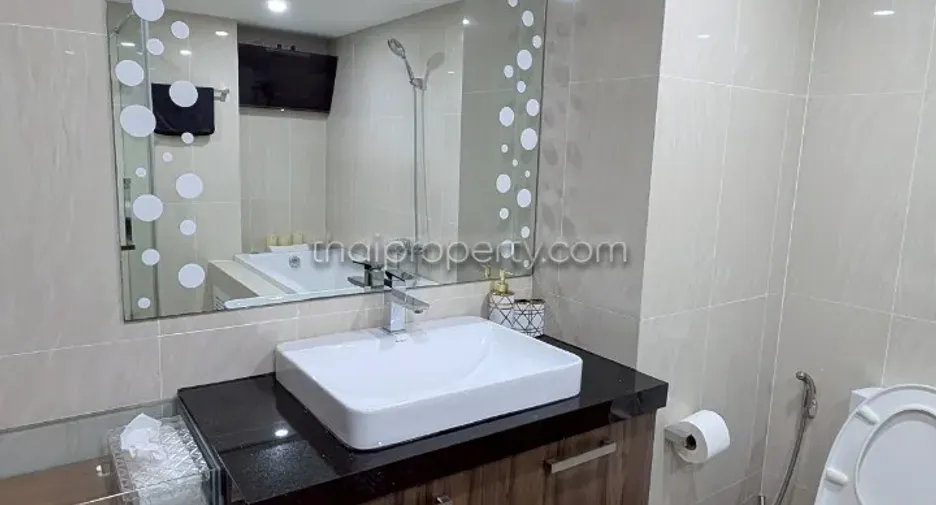 For rent 2 bedrooms condo in Bang Lamung, Chonburi