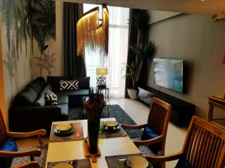 Wohnung zur Miete und zum Kauf mit 2 Zimmer in Sathon, Bangkok
