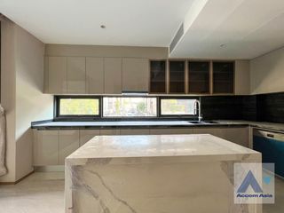 For sale 4 Beds house in Yan Nawa, Bangkok