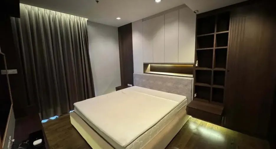 For sale 2 Beds condo in Sathon, Bangkok