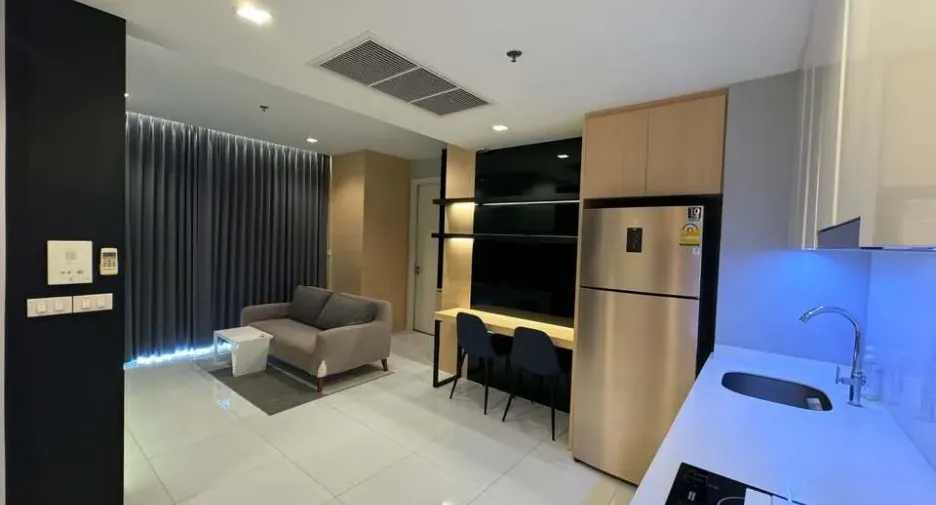 For sale 2 Beds condo in Sathon, Bangkok