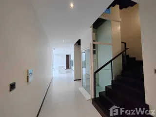 For sale 7 Beds house in Lat Phrao, Bangkok