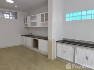 For sale 4 Beds house in Min Buri, Bangkok