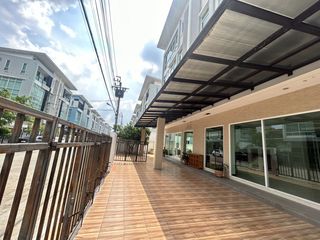 For sale 10 bed townhouse in Bueng Kum, Bangkok