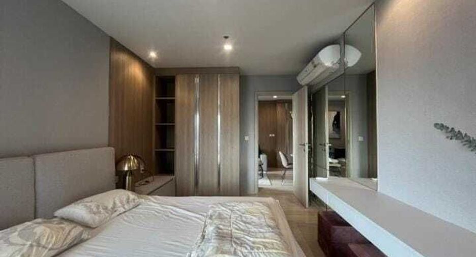 For rent 2 bed condo in Pathum Wan, Bangkok