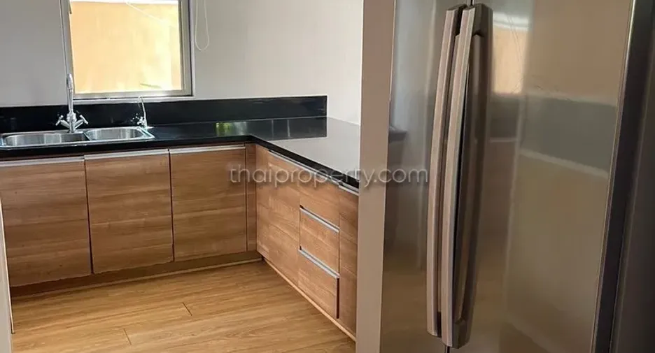 For rent 4 bedrooms house in Bang Lamung, Chonburi