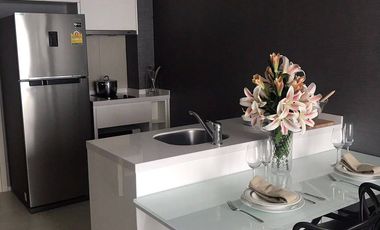 For sale 1 bed condo in Khlong Toei, Bangkok