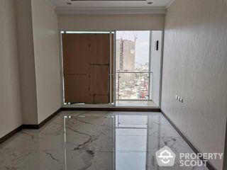For sale 2 bed condo in Bang Rak, Bangkok