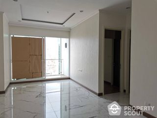 For sale 2 bed condo in Bang Rak, Bangkok
