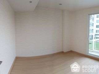 For sale 2 bed condo in Yan Nawa, Bangkok
