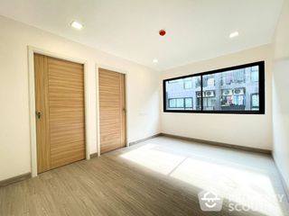 For sale 2 bed condo in Bang Na, Bangkok