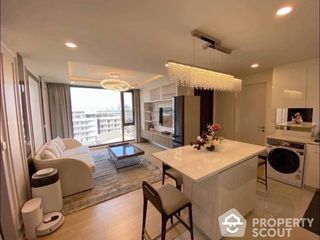 For sale 2 bed condo in Phaya Thai, Bangkok