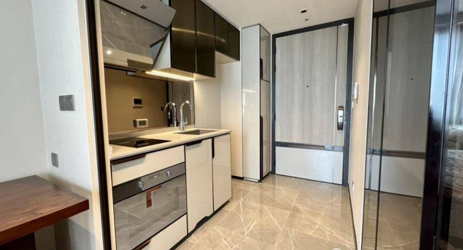 For rent and for sale 1 bed condo in Watthana, Bangkok