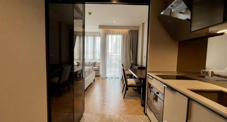 For rent and for sale 1 bed condo in Watthana, Bangkok