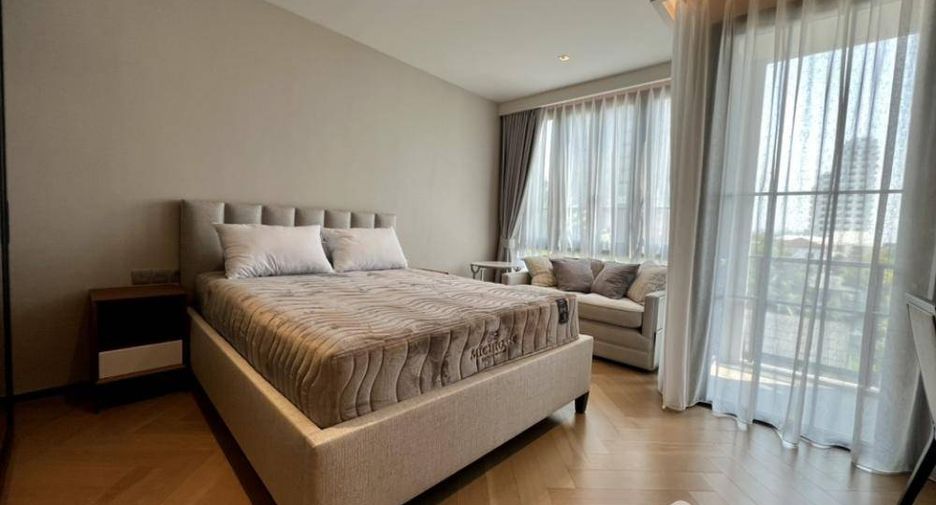 For rent and for sale 1 bed condo in Watthana, Bangkok